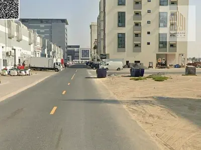 ارض تجاريه بموقع مميز مساحه كبيره