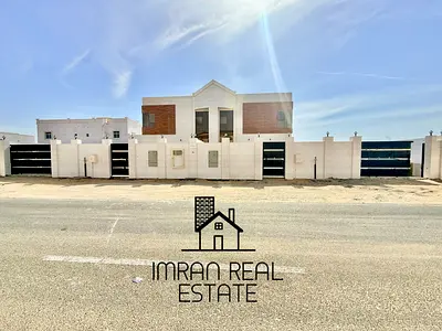 Bright & Spacious 4-BR (140k 1CHQ)(145k 2CHQ)(150k 4CHQ) | BRAND NEW Family Building Rent in Hoshi