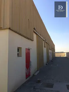 For Sale in Sharjah Warehouses in Al Sajaa area Industrial land Land area: 38,600 sq ft Permit: Ware
