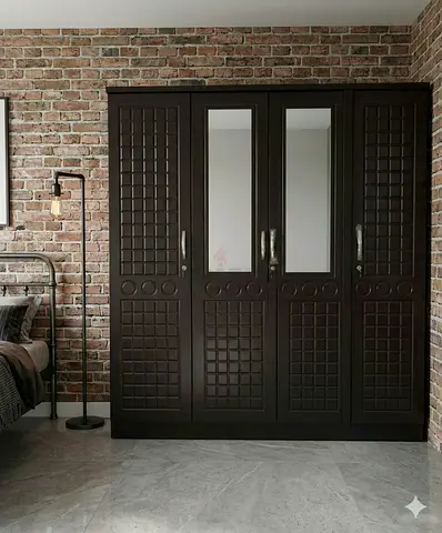 Brand new 4door cabinet cupboard available
