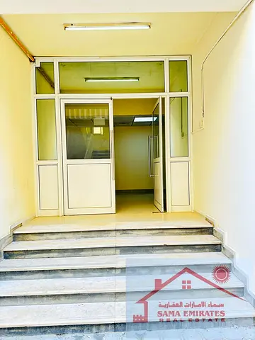 40 rooms deluxe camp // with 20 toilets -showers and 1 kitchen // 8 persons capacity