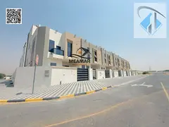 Brand new corner villa, freehold, open to all nationalities, super deluxe finishing, excellent price