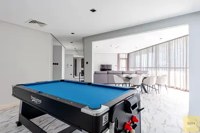 HUGE 3BR Luxury Apartment with Billiards & Air Hockey | Dubai Marina