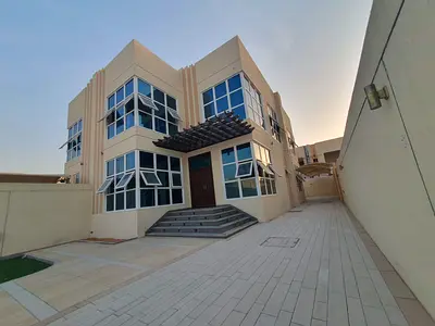 Brand new luxury 4-BR / wardrobe just 150k Barashi sharjah