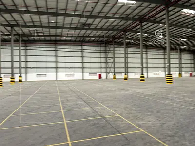 LOGISTIC WAREHOUSE | PREMIUM LOCATION | VACANT | LOADING BAY
