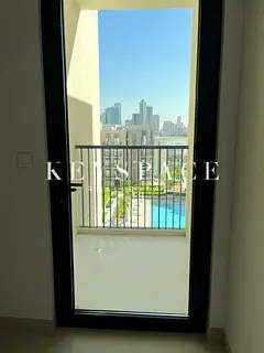 Live in a Waterfront Community | Pool &amp; Gym | Balcony