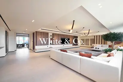 Luxury Penthouse| Fully Furnished | Vacant