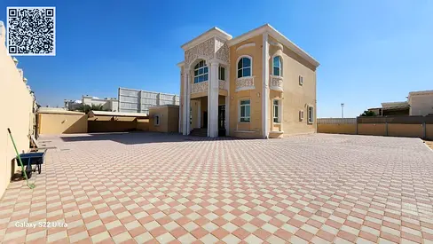 فيلا فاخرة تحتوي على 6 غرف نوم رئيسية متاحة للإيجار في الرحمانية، الشارقة