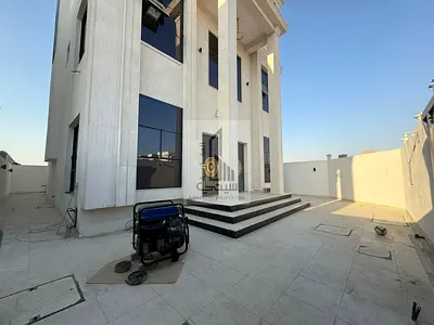 فرصه ذهبيه للبيع فيلا مقابل مجمع ازهي زاويه كلاسيك 6 غرف موقع مميز شامل رسوم التسجيل