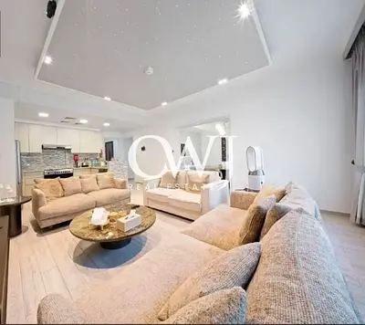 Spacious Layout | Single Row | Corner Unit