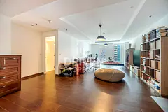 Vacant Apt | Spacious and Upgraded Layout