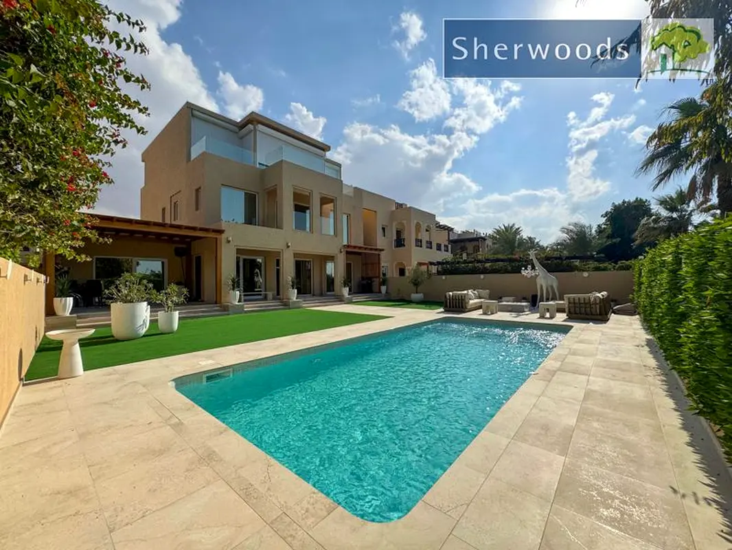 For Sale 5 Bedroom Villa in Ras Al Khaimah - Luxury