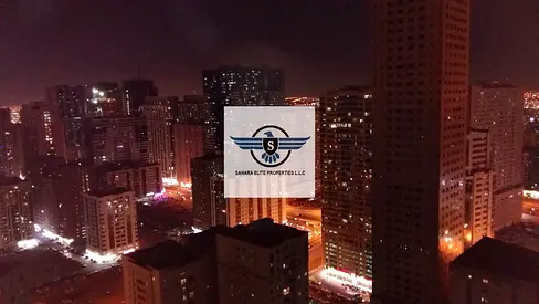 عرض مميز على شقة بغرفة نوم واحدة مع شرفة وصالة رياضية ومسبح، مناسبة للعائلات فقط، مقابل مركز صحارى! متوفر الآن (39,999 درهمًا إماراتيًا)