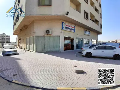 للايجار محلات تجاريه في منطقة الجرف الصناعيه 2 علي شارع جده مقابل كراجات السيارات مساحات واسعه