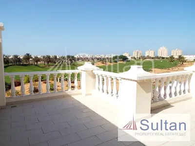 Beautiful 4 BR Townhouse Golf View access to Beach