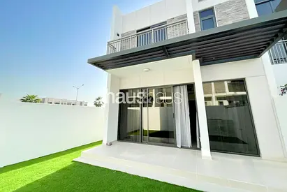 Fully furnished | Huge End Unit | Well Maintained