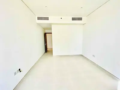 Brand new 2bhk 3washroom balcony Waldrop in school aera Muwaileh Sharjah