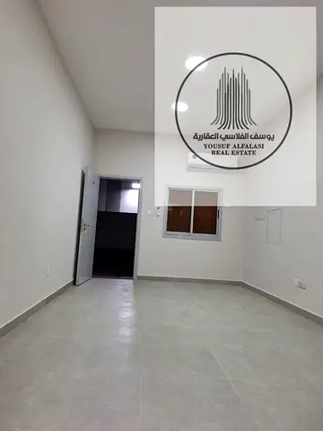 استديو للايجار الشهري 2200 درهم شامل الفواتير والانترنت