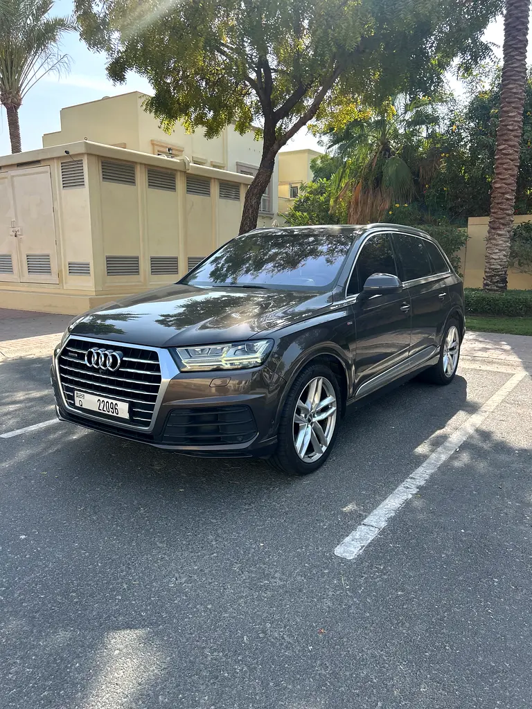 Audi Q7 2016 — photo 1 of 20