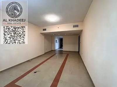 غرفه ماستر | 2 حمام | بلكونه اطلاله بحريه مفتوحه | خزائن بالحائط | غاز مركزي