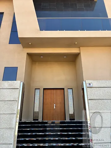 فيلا فاخرة جديدة  للإيجار في الرماقية