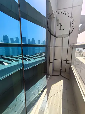 Luxury 2bhk apartment with sea view in 60k with free parking at prime location