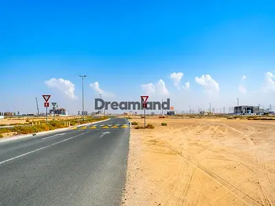 Close to Sheikh Zayed Road | Corner | Easy Access