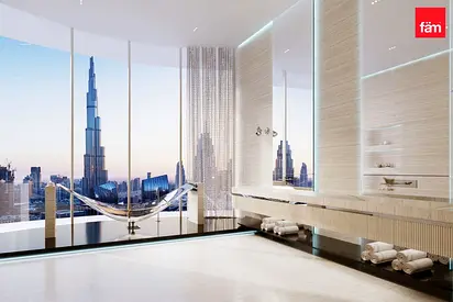 Luxury Living | Huge layout | Branded