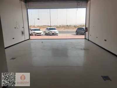 A commercial shop available for annual rent, located in Ajman Emirate – Al Jurf 3 area, boasting a very prime location in a vibrant district close to