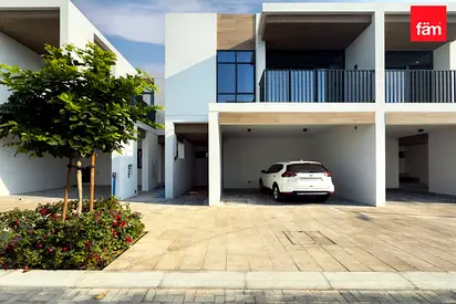 Park Backing | 3br Single Row Next To Pool
