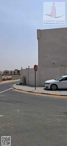 For sale in Ajman, a corner villa with 5 bedrooms, a living room, a majlis, and a maid's room in Al Zahia. The area is 3600 sq ft. Asking 1.450000