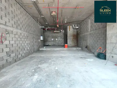 High Exposure | Main road outlet | Multiple Options