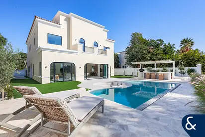 Incredible Turnkey | Golf Course | 5 Bed