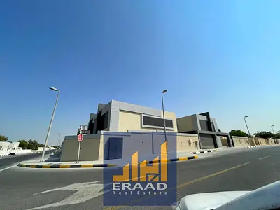 فيلا فاخرة للإيجار – 6 غرف نوم وصالة – تشطيب ممتاز
