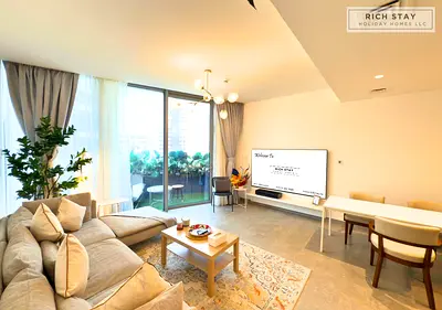 Chic 1BR on Low Floor | Furnished | City Views