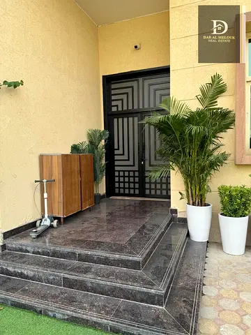 فيلتين للبيع في الشارقة منطقة الرمثاء