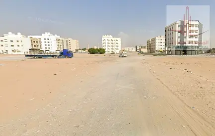 ارض للبيع المنامه حوض 9 الارض شارع واحد مساحه  4854 قدم  تصريح البناء سكني خاص ارضي و اول
