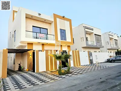 Modern villa with custom finishing, quiet location, 6 rooms with a roof