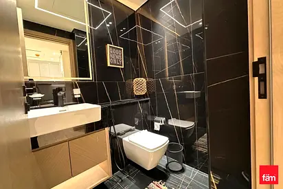 Spacious Corner 1br | Fully Furnished