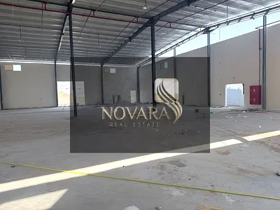 For annual rent in Umm Al Quwain – Al Tha‘ub: 20,000 sq ft warehouse on main road with 250 kW electricity and 6 worker rooms