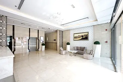 One Month Rent Free-Spacious 1 BR