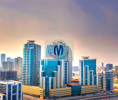 شقة واسعة وفاخرة مكونة من غرفة نوم واحدة وصالة وحمامين للبيع - في ابراج الأورينت