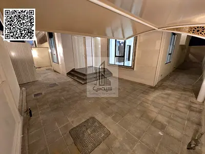 Modern 5BR Villa with Central AC on Main Road