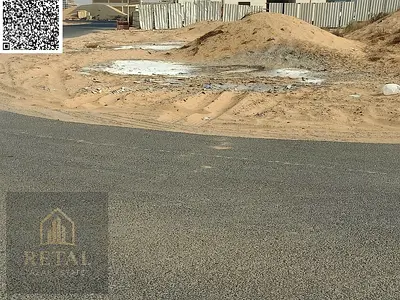 ارض للبيع معها تصريع اعادة بيع الوحدات المبنية .