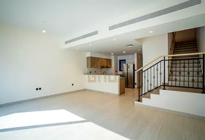 WITH MAID RM| READY TO MOVE| PRIME LOCATION