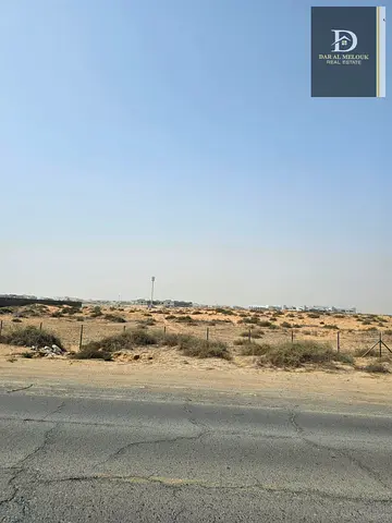 ارض تجاري في الدبدبة شمال على الشارع الرئيسي