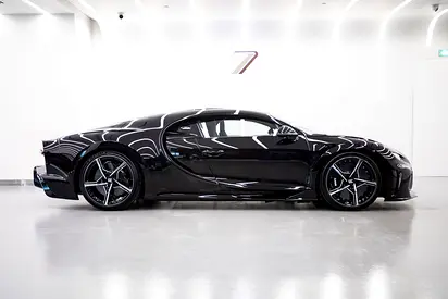 صورة 4 لـ 2023 Bugatti CHIRON