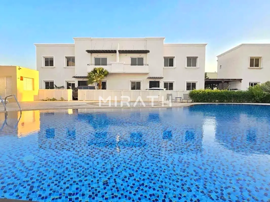 Newly Renovated Villa | Close to Park | Community pool