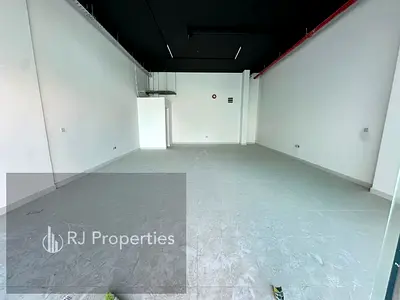 Bright Location Corner Shop Spacious Luxury Huje Good Business Purpose