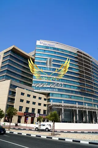 2800 SQ.FT Avaliable for Rent | Chiller Free | Vacating End Of March